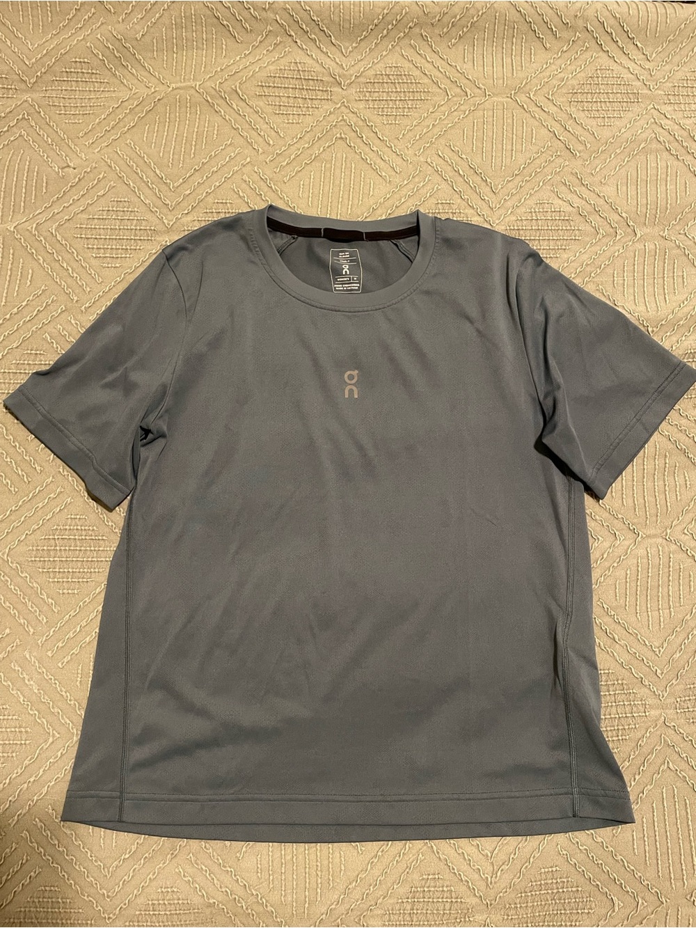 On Running Women's Trail-T Short Sleeve Tee - gray